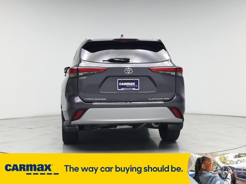 used 2021 Toyota Highlander car, priced at $38,998