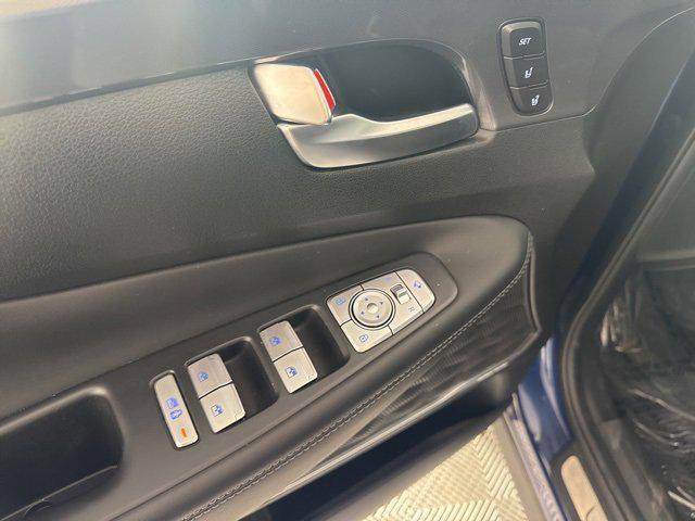 used 2021 Hyundai Santa Fe car, priced at $26,000