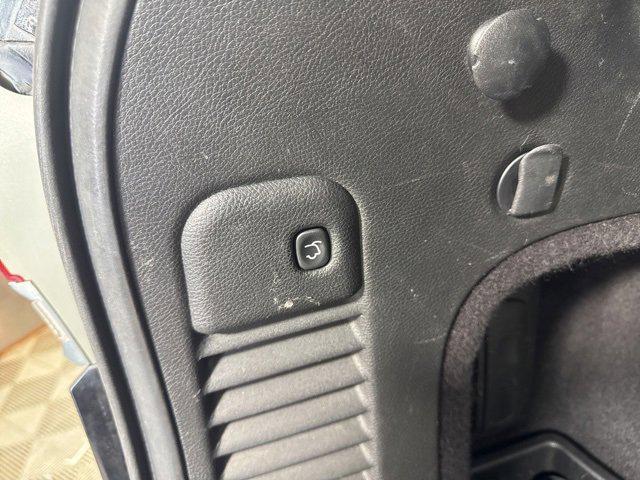 used 2014 Jeep Grand Cherokee car, priced at $10,495