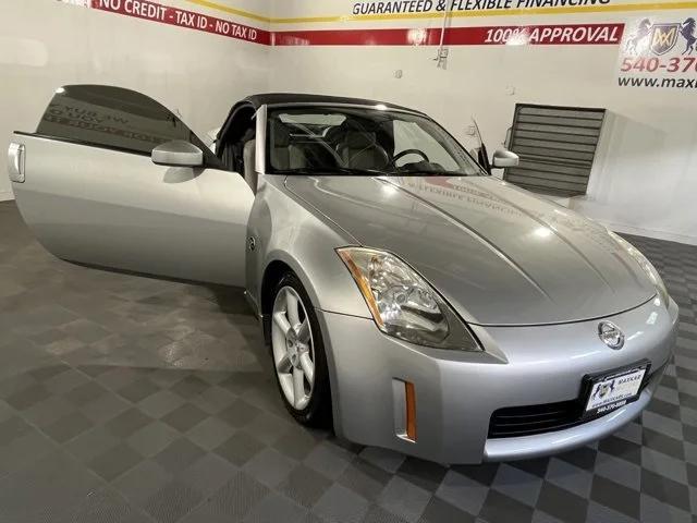 used 2005 Nissan 350Z car, priced at $9,898