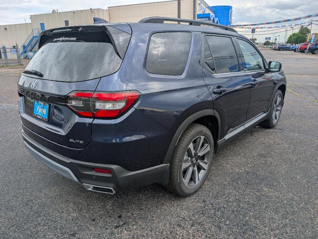 new 2025 Honda Pilot car, priced at $55,260