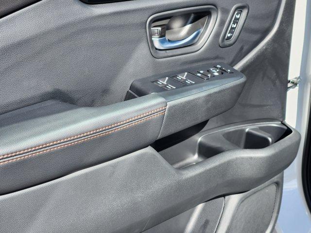 new 2025 Honda Pilot car, priced at $51,830