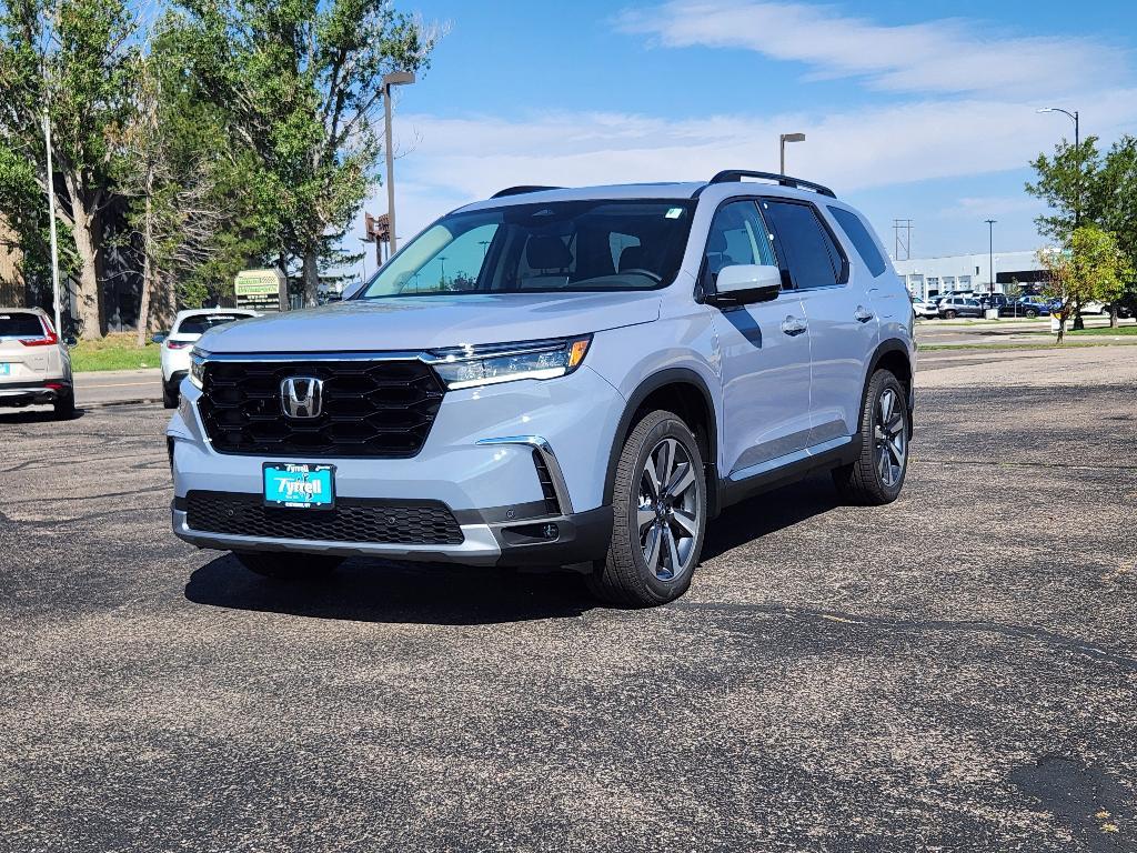 new 2025 Honda Pilot car, priced at $52,280