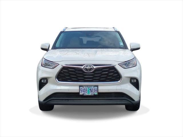 used 2020 Toyota Highlander car, priced at $34,900