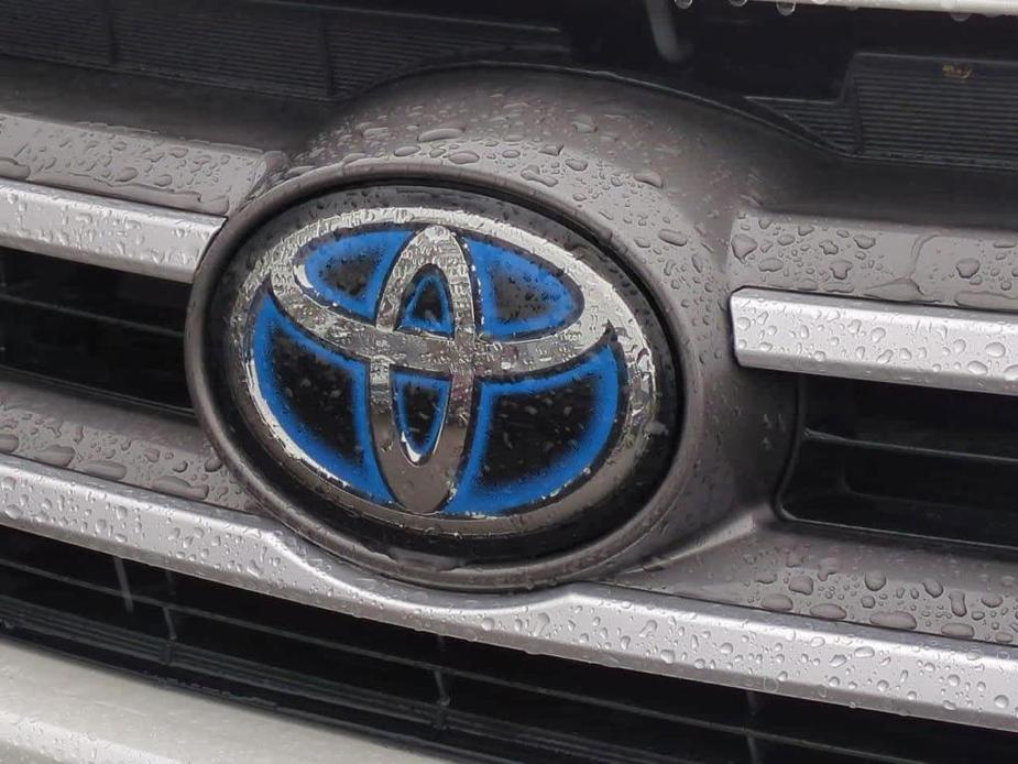 used 2019 Toyota Highlander Hybrid car, priced at $31,990