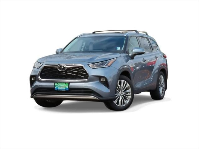 used 2022 Toyota Highlander car, priced at $39,990