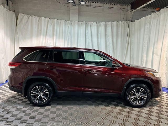 used 2019 Toyota Highlander car, priced at $21,131