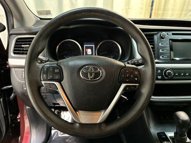 used 2019 Toyota Highlander car, priced at $21,131