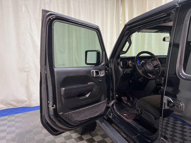 used 2020 Jeep Wrangler Unlimited car, priced at $33,213