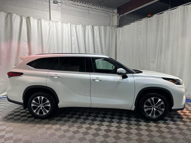 used 2021 Toyota Highlander car, priced at $29,943