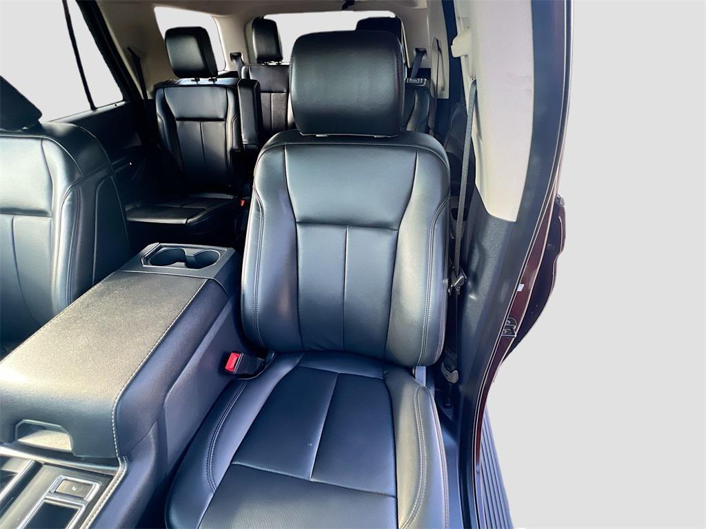 used 2024 Ford Expedition car, priced at $46,000