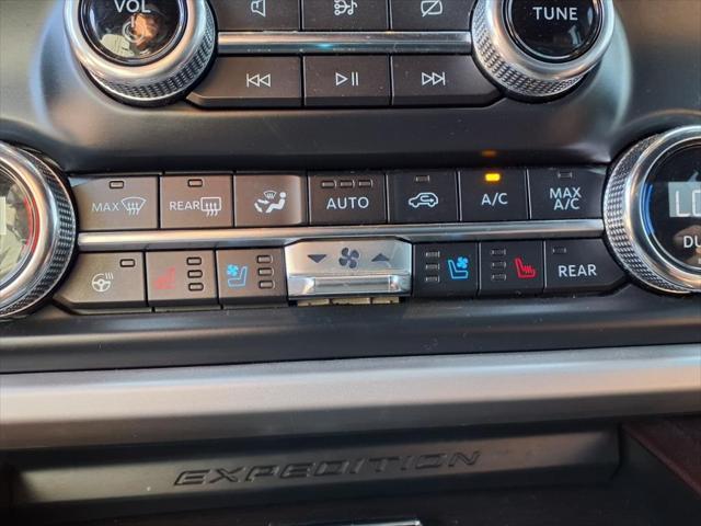 used 2022 Ford Expedition Max car, priced at $40,000