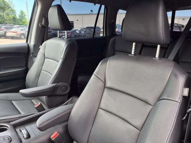 used 2021 Honda Pilot car, priced at $25,000