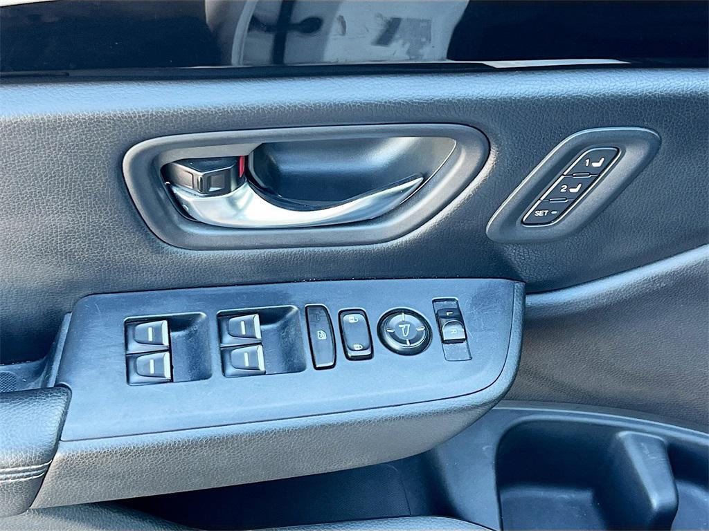 used 2023 Honda Pilot car, priced at $35,600