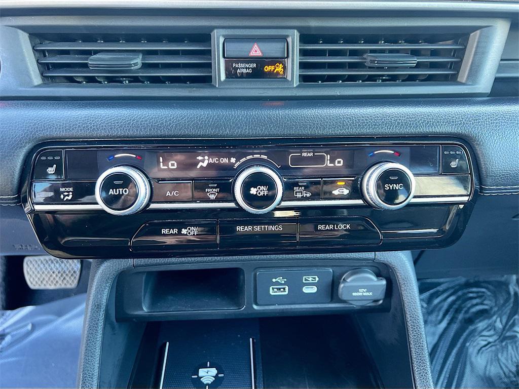 used 2023 Honda Pilot car, priced at $35,600
