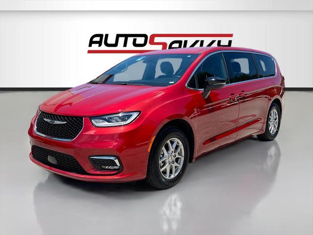 used 2025 Chrysler Pacifica car, priced at $32,000