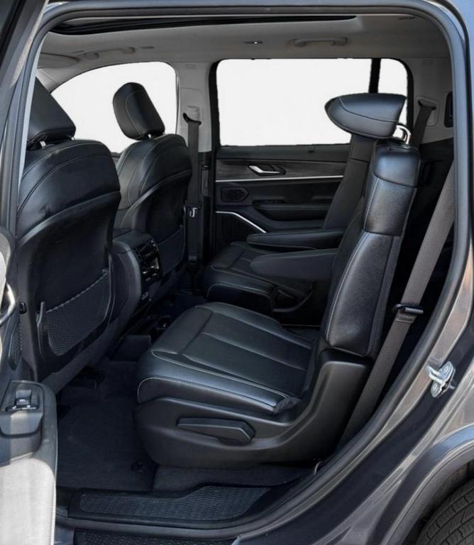 used 2022 Jeep Grand Cherokee L car, priced at $33,500