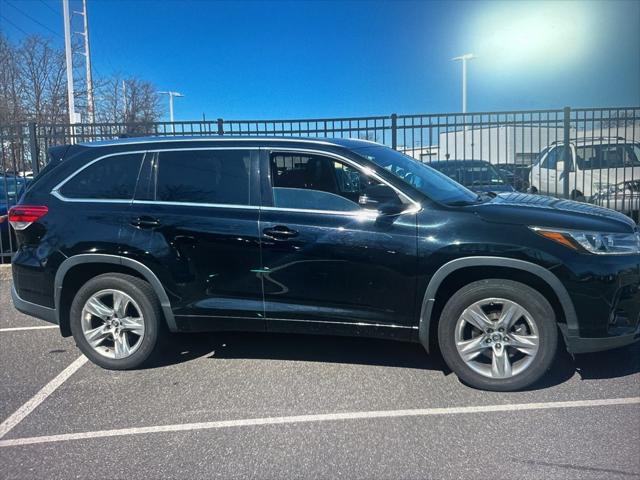 used 2018 Toyota Highlander car, priced at $22,900