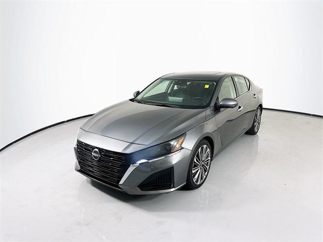 used 2023 Nissan Altima car, priced at $22,999