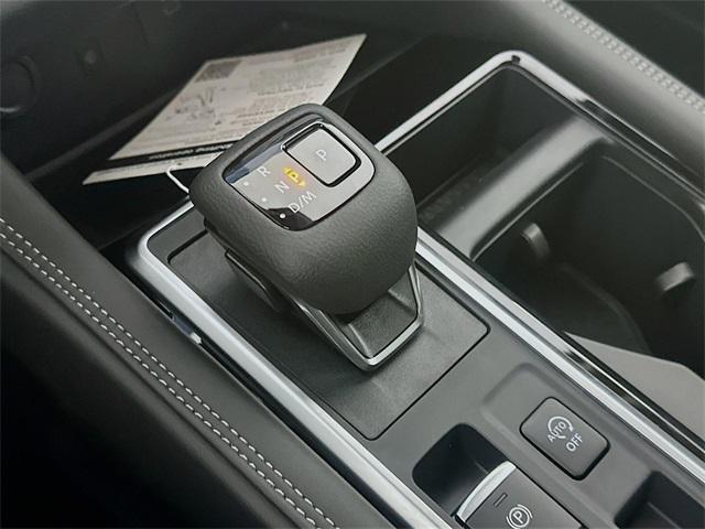 new 2025 Nissan Pathfinder car, priced at $46,106