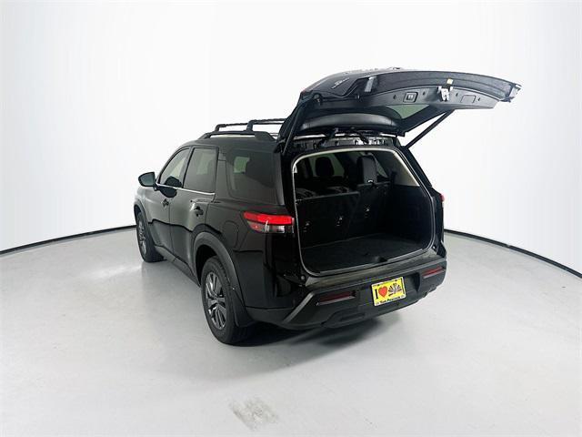 new 2025 Nissan Pathfinder car, priced at $38,552