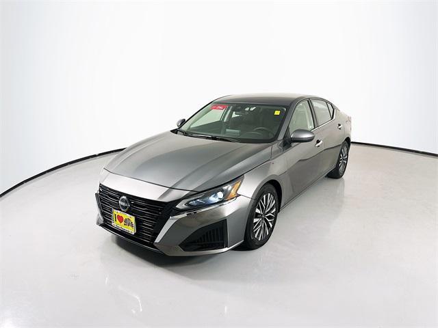 used 2023 Nissan Altima car, priced at $18,999