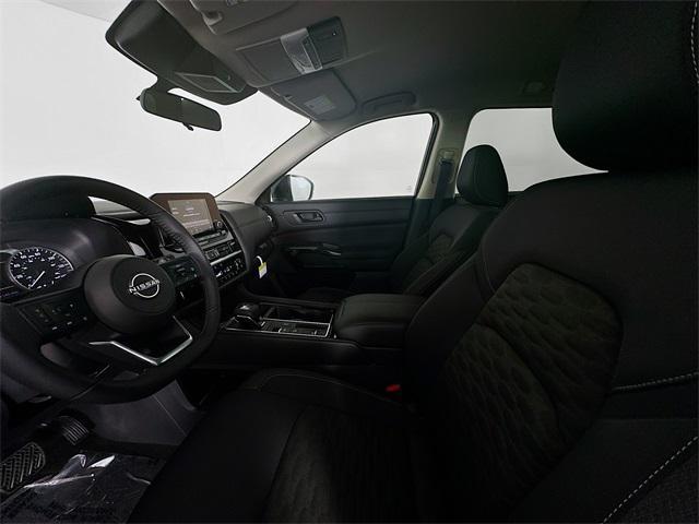 new 2025 Nissan Pathfinder car, priced at $37,737