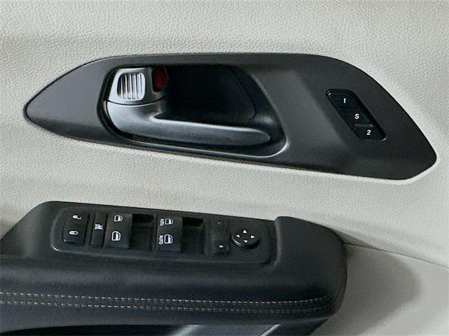 used 2020 Chrysler Pacifica car, priced at $16,501
