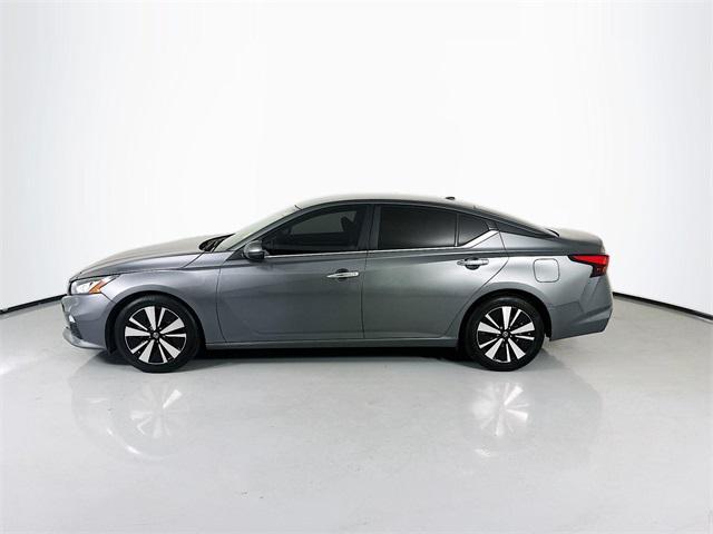 used 2022 Nissan Altima car, priced at $18,999