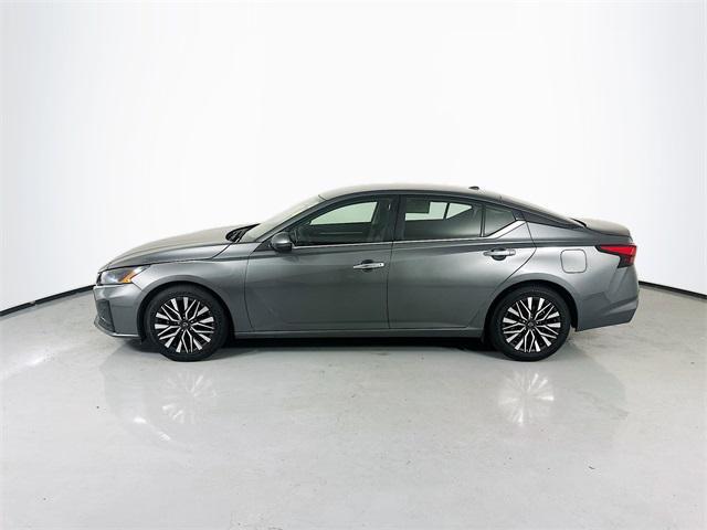 used 2023 Nissan Altima car, priced at $17,999