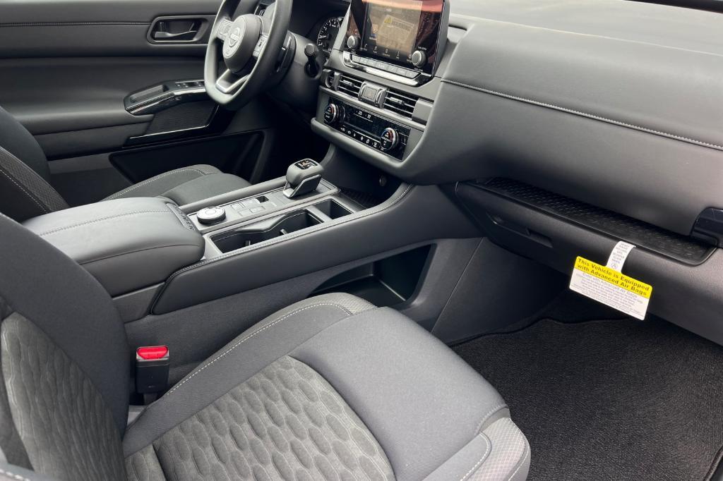 new 2025 Nissan Pathfinder car, priced at $37,450