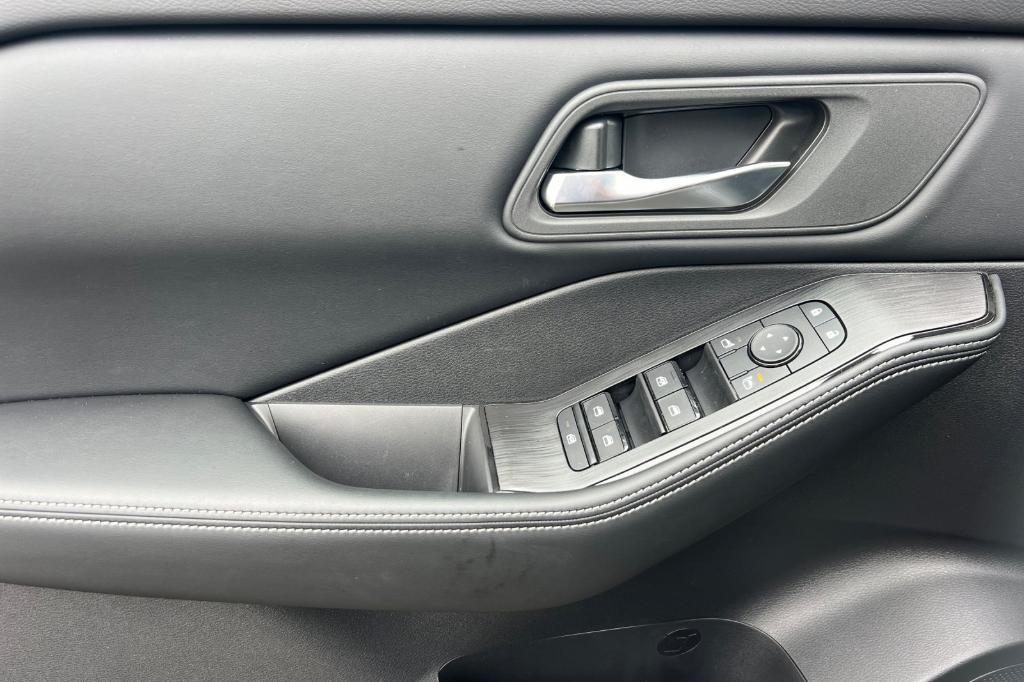 new 2025 Nissan Rogue car, priced at $33,390