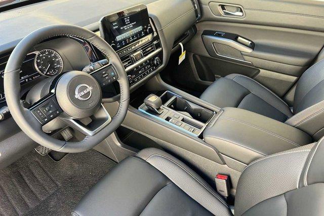 new 2024 Nissan Pathfinder car, priced at $45,320