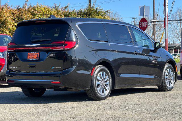 used 2023 Chrysler Pacifica Hybrid car, priced at $25,900