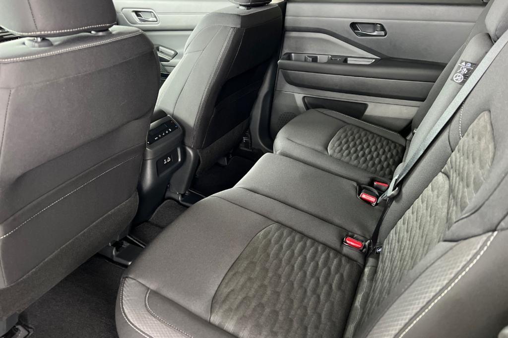 new 2025 Nissan Pathfinder car, priced at $37,988