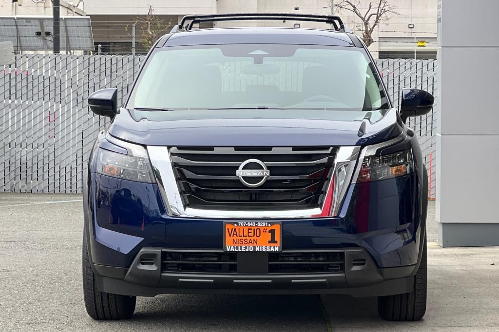 new 2025 Nissan Pathfinder car, priced at $37,988