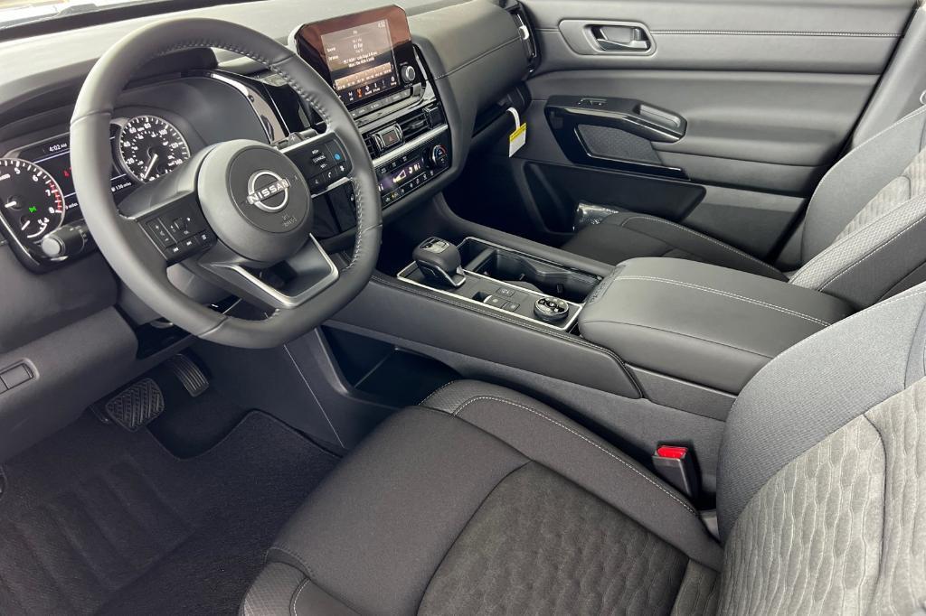 new 2025 Nissan Pathfinder car, priced at $37,988