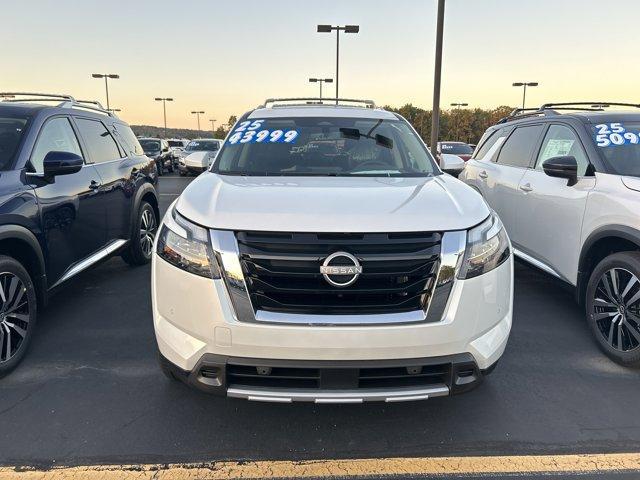 new 2025 Nissan Pathfinder car, priced at $41,999