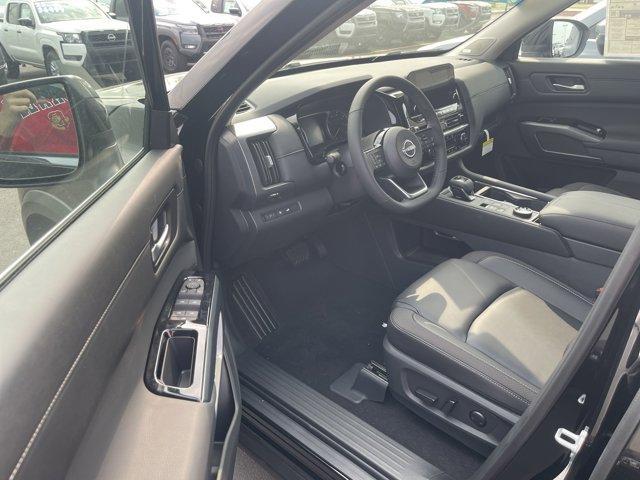 new 2025 Nissan Pathfinder car, priced at $43,999