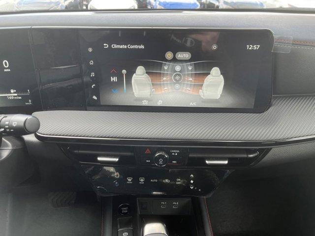 new 2025 Nissan Kicks car, priced at $28,999