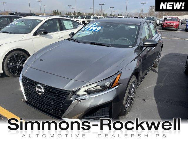 new 2025 Nissan Altima car, priced at $27,999