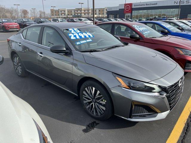 new 2025 Nissan Altima car, priced at $27,999