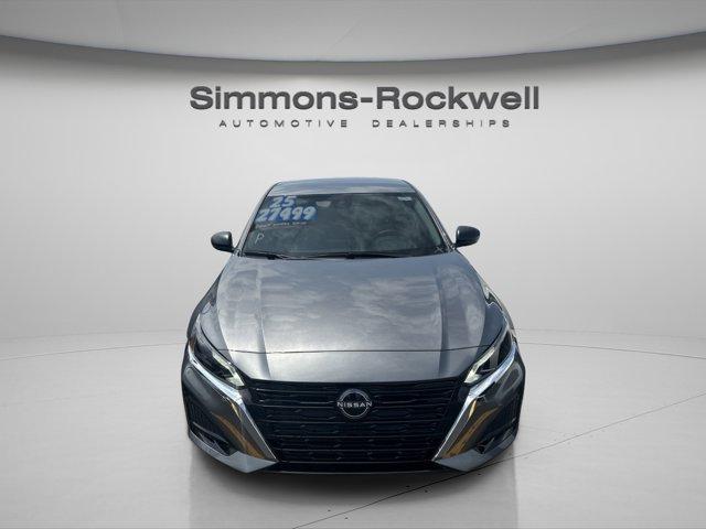 new 2025 Nissan Altima car, priced at $27,499