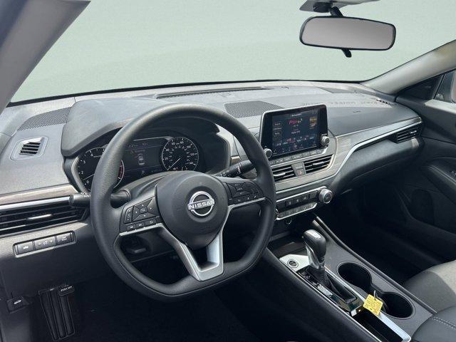 new 2025 Nissan Altima car, priced at $27,499