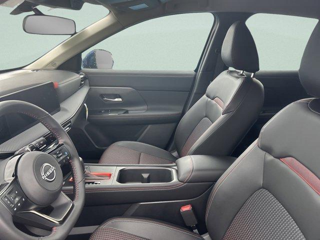 new 2025 Nissan Kicks car, priced at $26,999