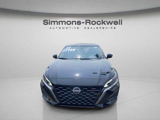 new 2025 Nissan Altima car, priced at $32,999