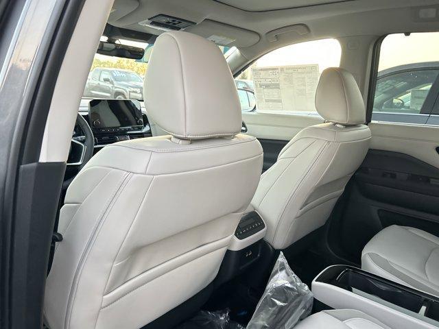 new 2025 Nissan Pathfinder car, priced at $41,999