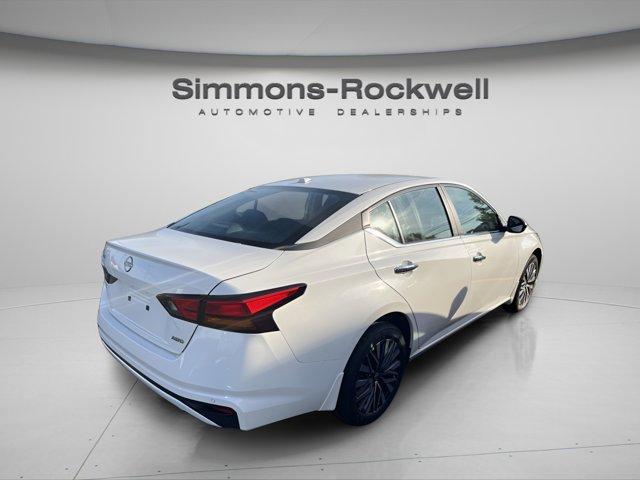 new 2025 Nissan Altima car, priced at $29,499