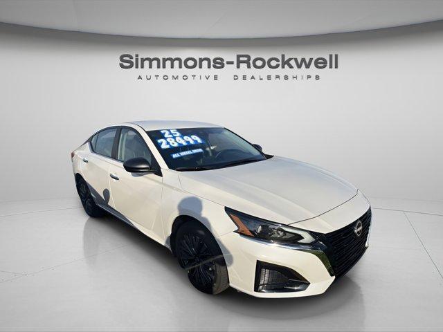 new 2025 Nissan Altima car, priced at $29,499