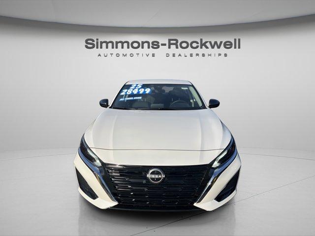 new 2025 Nissan Altima car, priced at $29,499